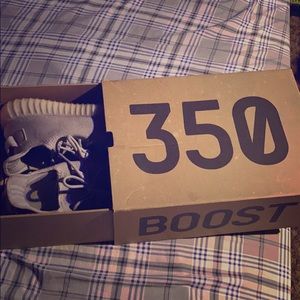 Yeezyboost 350